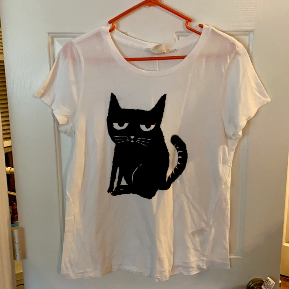 Angry cat H&M graphic tee
